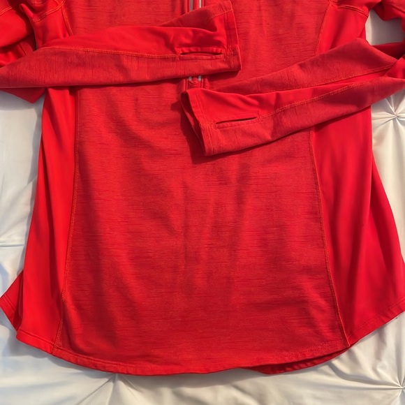 Reebook Women’s 1/3 Zip - Picture 3 of 4